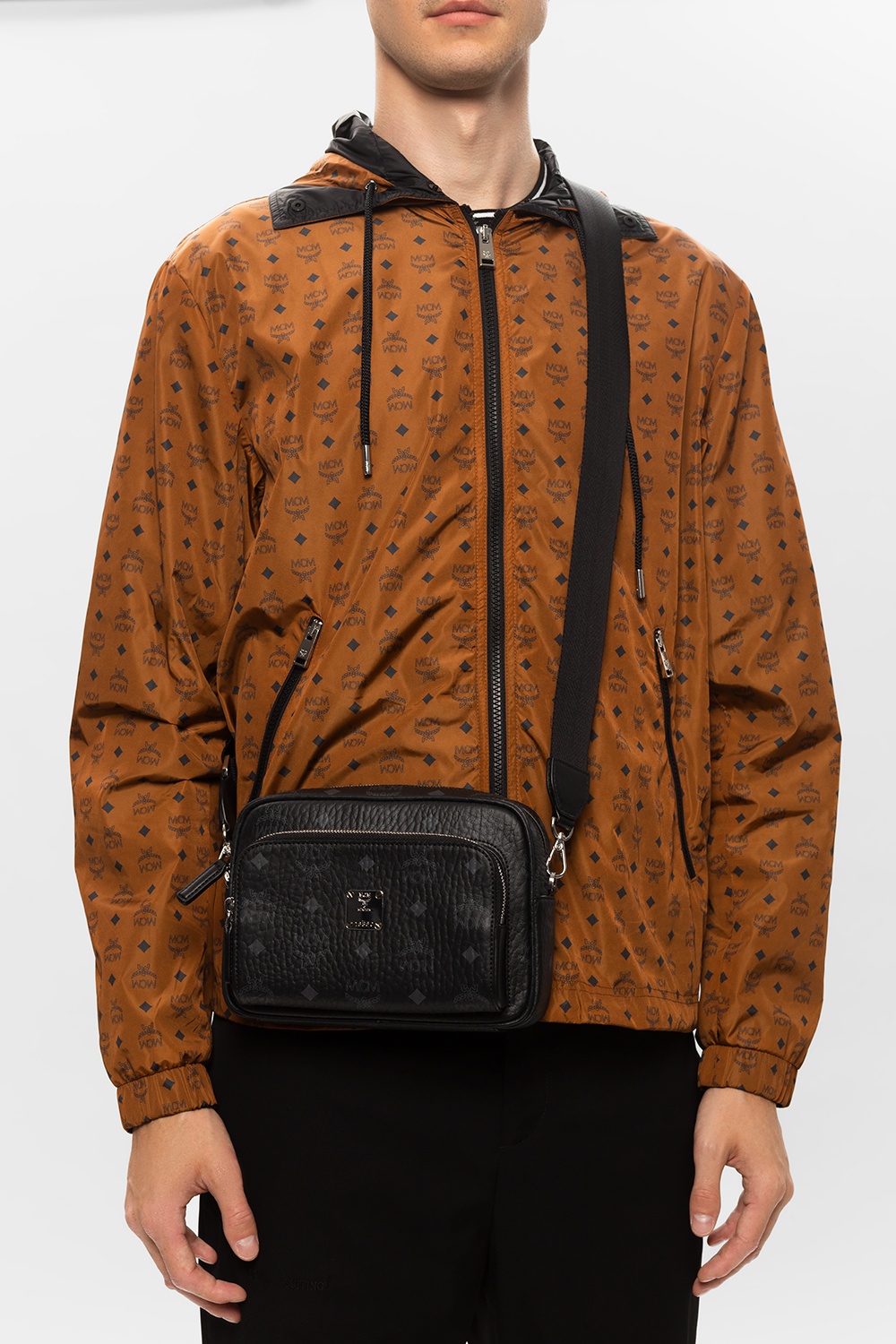 Mcm shoulder outlet bag men